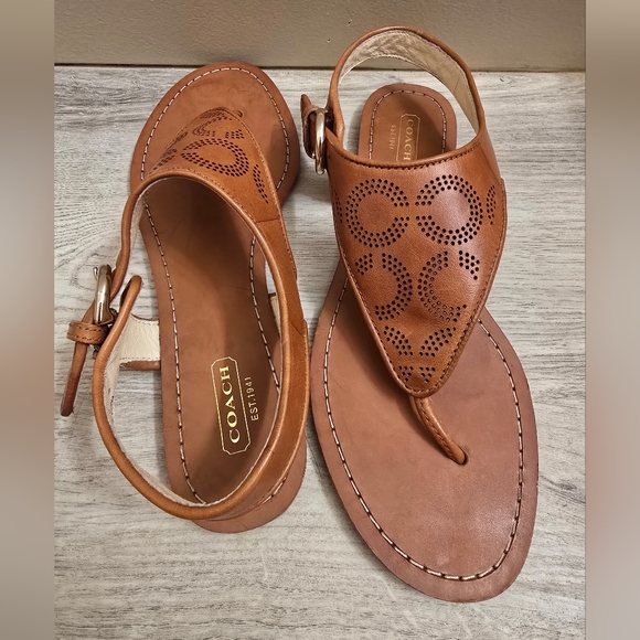 Coach Oliana sandals Sz 8 - Picture 4 of 6
